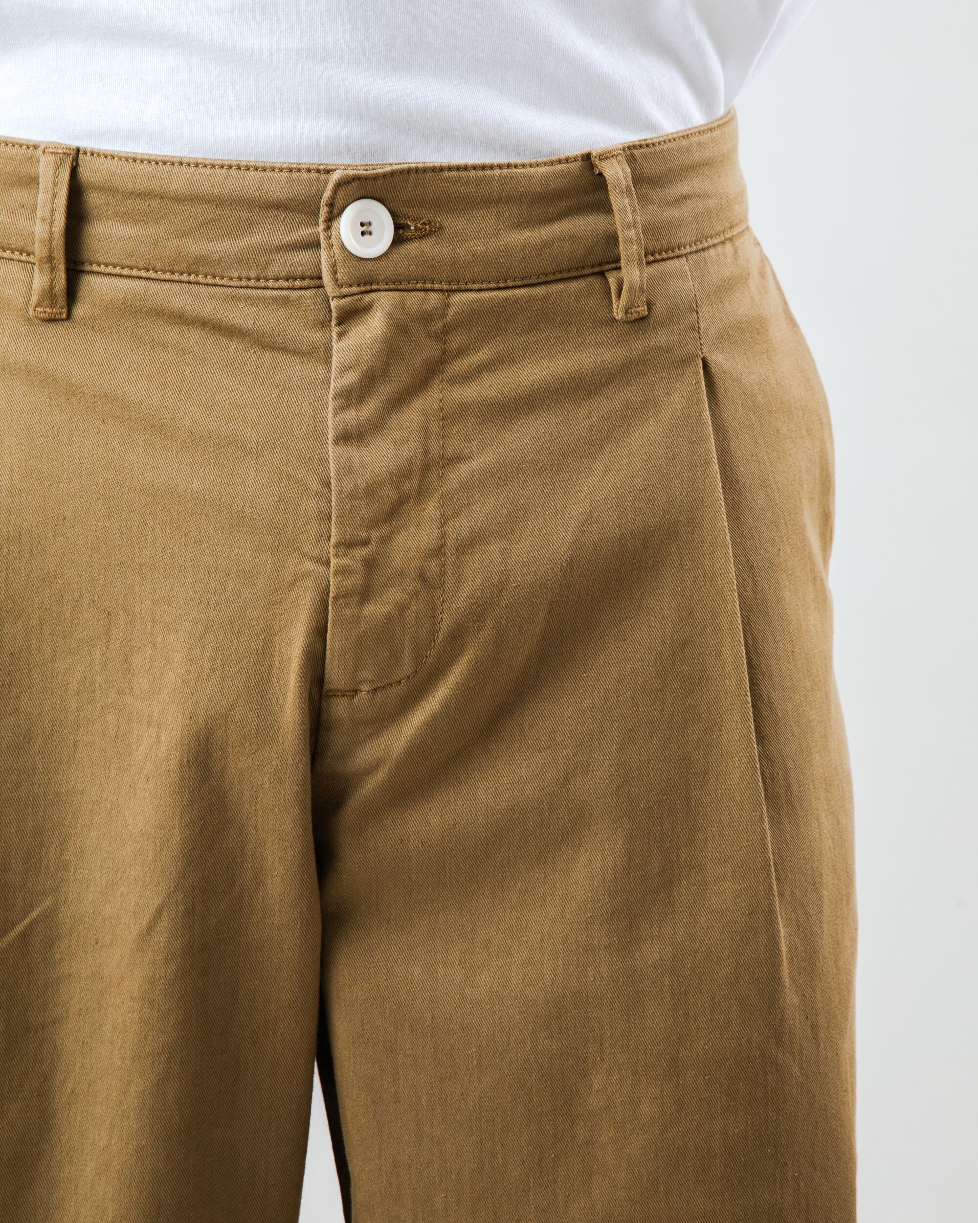 Pleated Chino Camel