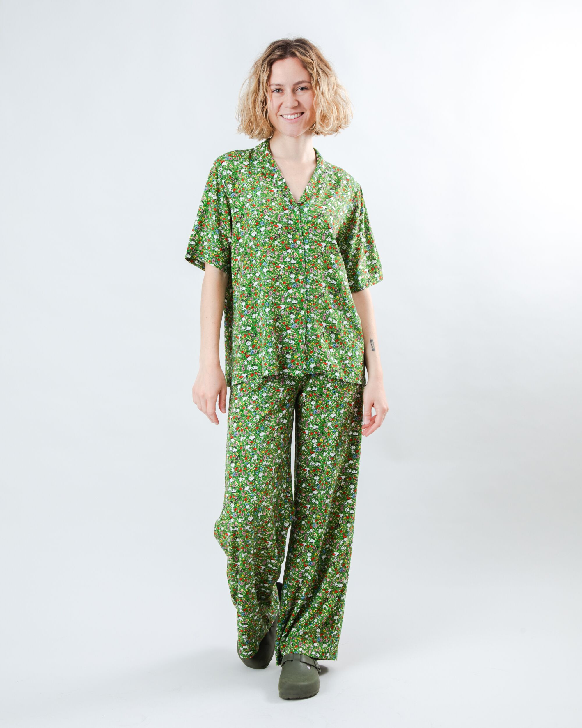 Peanuts Flower Garden Aloha Blouse Green